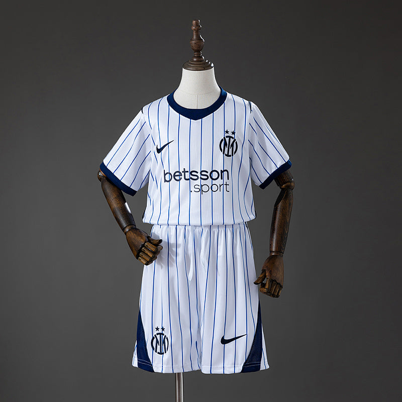 INT 26/27 Kit Infantil Visitante