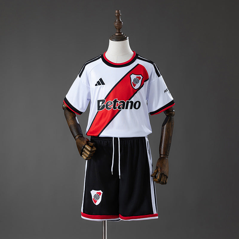 RIV 26/27 Kit Infantil Local