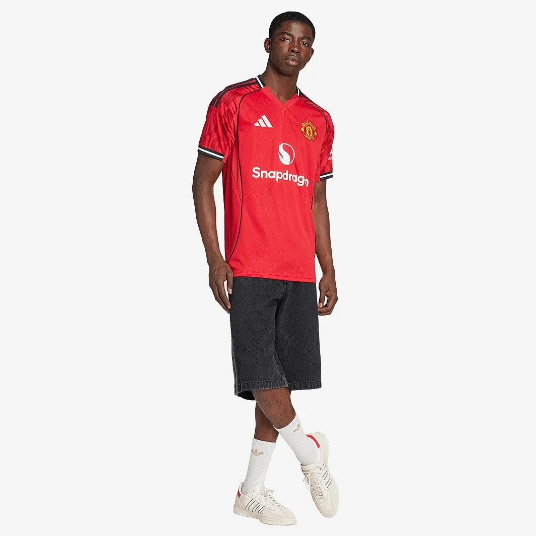 Jersey adidas Manchester United 2025/26 Home Fan Version