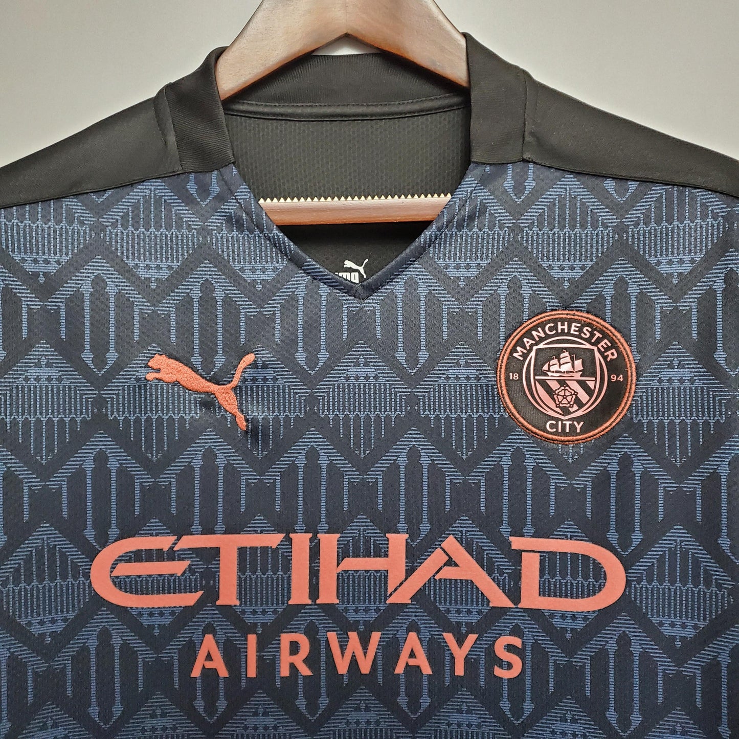 Retro Jersey Manchester City 2020/21 Third