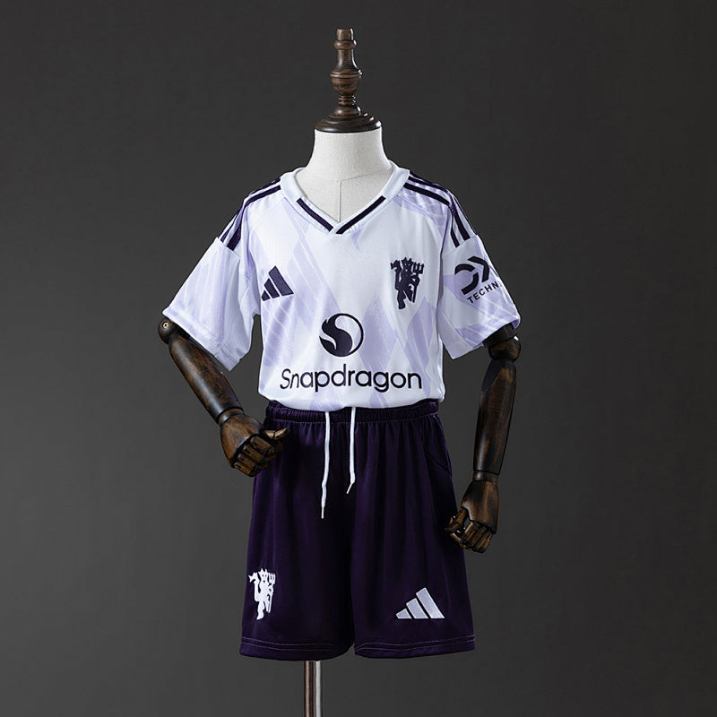 MU 25/26 – Kit Infantil Visitante