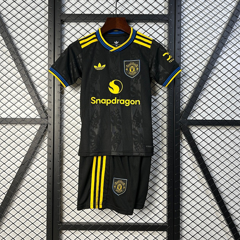 MU 25/26 – Kit Infantil 3ª