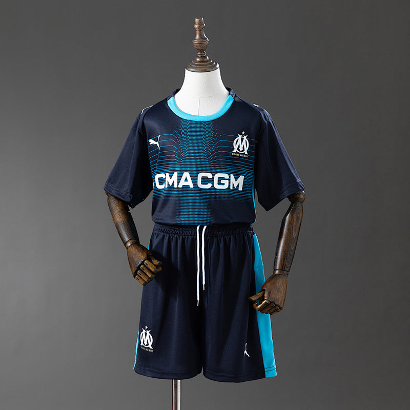 OM 25/26 – Kit Infantil Visitante