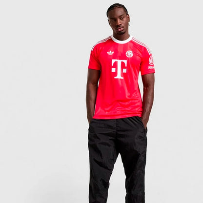 Jersey Bayern Munich Goalkeeper 2025/26 – Fan Version