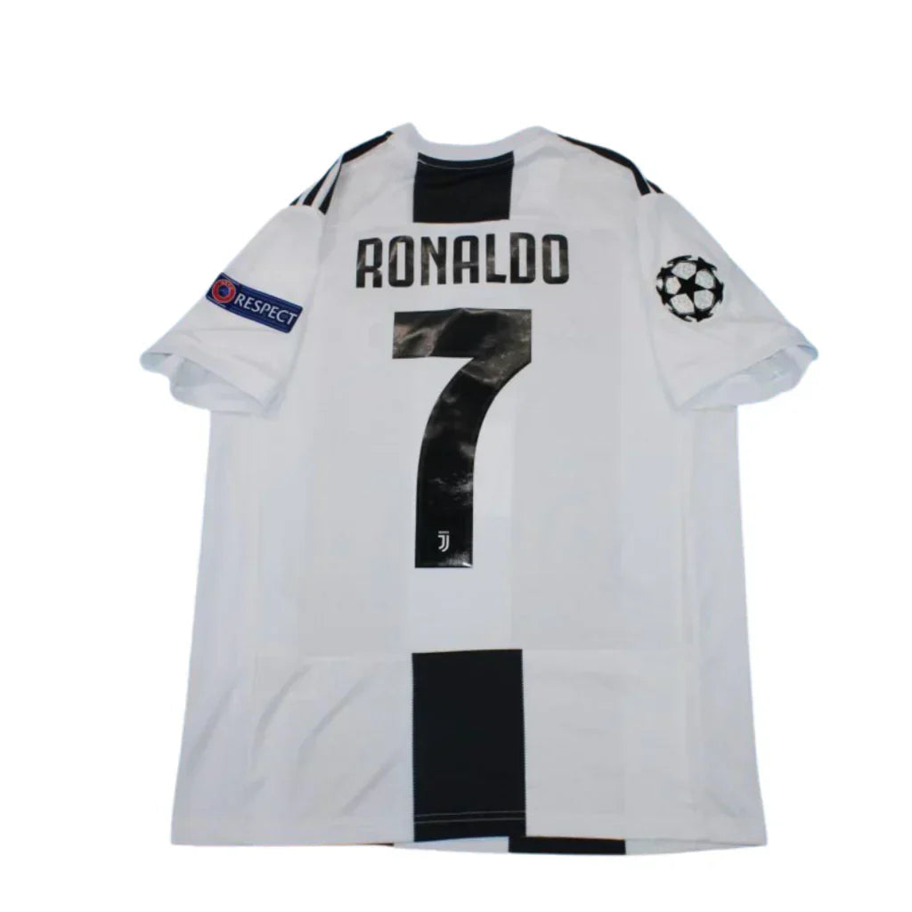 Retro Jersey Juventus 2018 Home Ronaldo #7 19
