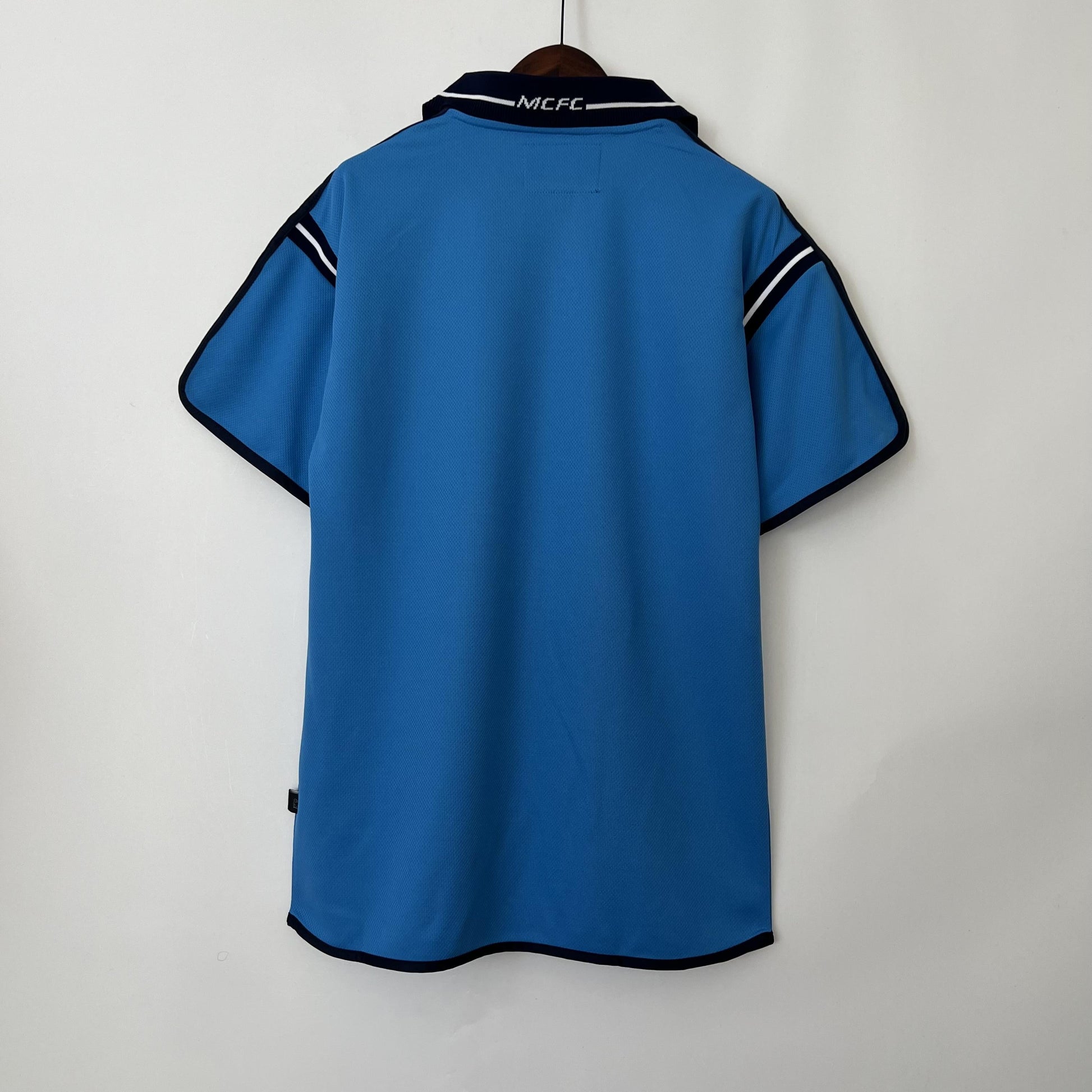 Retro Jersey Manchester City 2001/02 Home