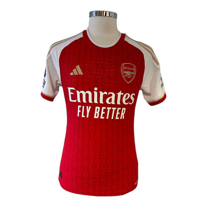 Arsenal 2026/27 shirt with patch