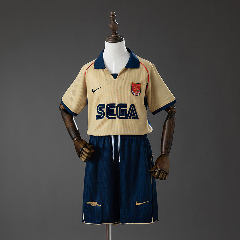 ARS 01/02 Kit Infantil Visitante retro