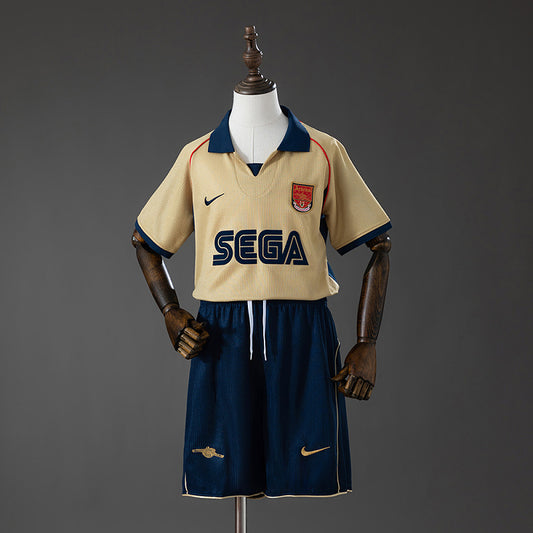 ARS 01/02 Kit Infantil Visitante retro