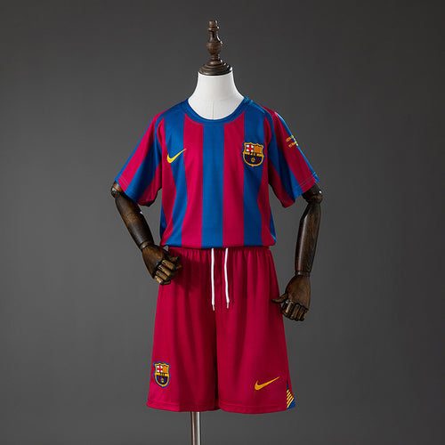 FCB 05/06 Kit Infantil Local (UCL) retro