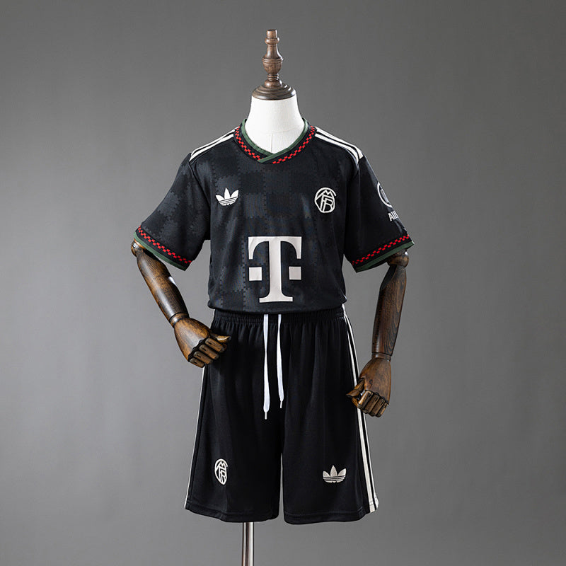 BAY 25/26 Kit Infantil 3ª