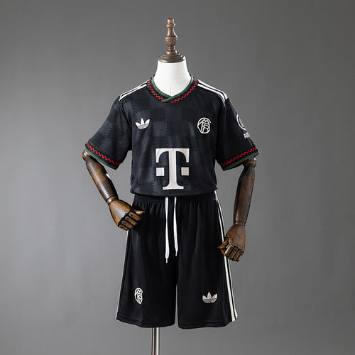 BAY 25/26 Kit Infantil 3ª