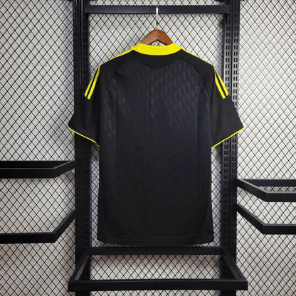 Retro Jersey Liverpool 2010 Away