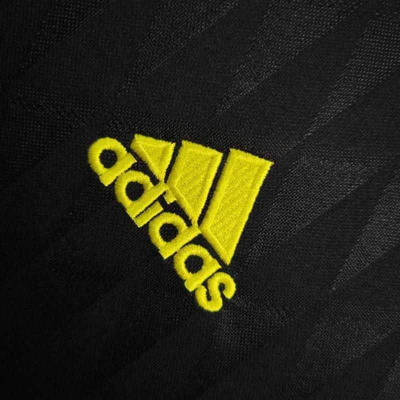 Retro Jersey Liverpool 2010 Away