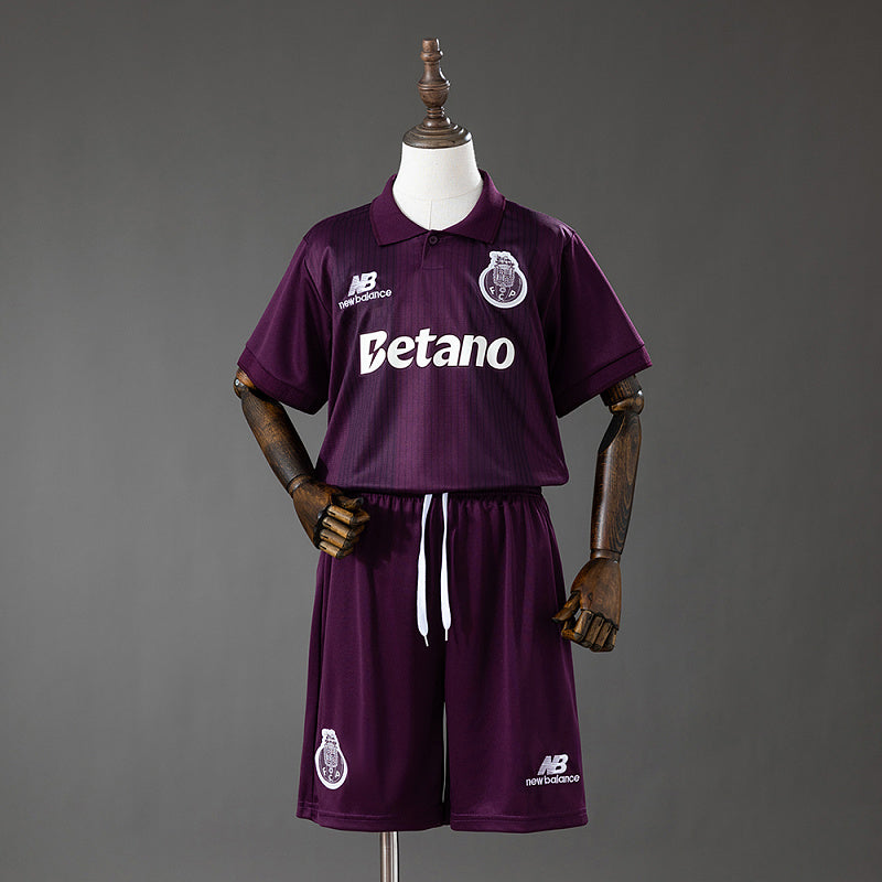 FCP 26/27 Kit Infantil Visitante