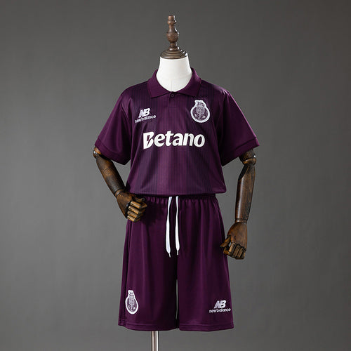 FCP 26/27 Kit Infantil Visitante