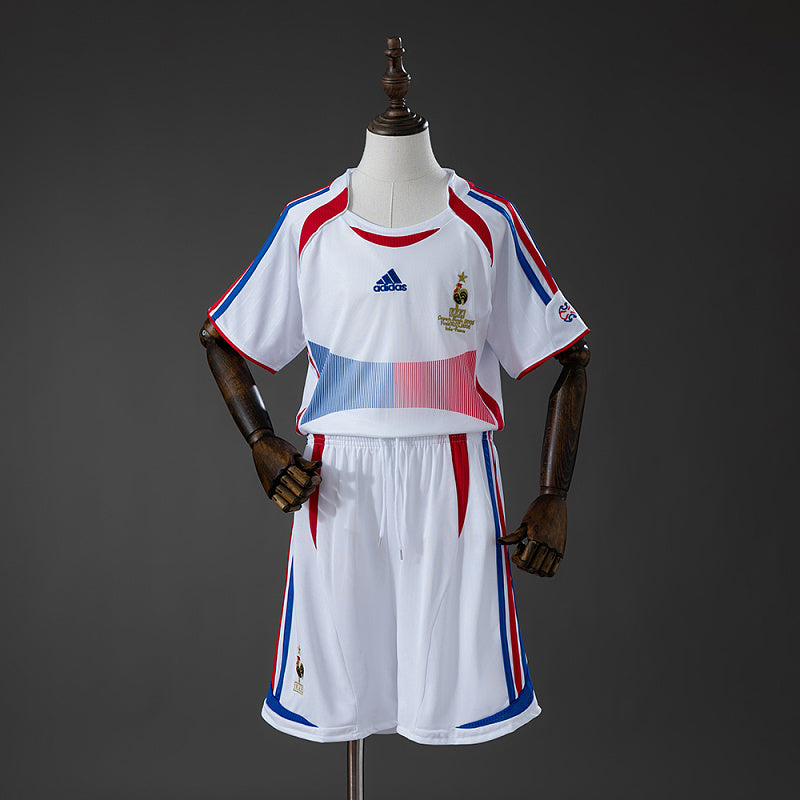 FRA 2006 Kit Infantil Local retro
