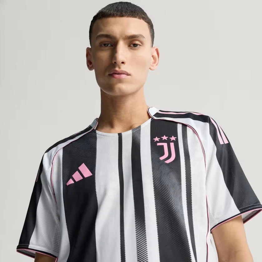 Jersey adidas Juventus FC 2025/26 Home Player Version