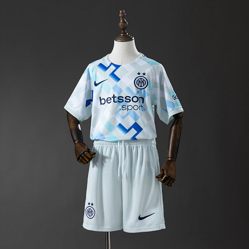 INT 25/26 Kit Infantil Visitante