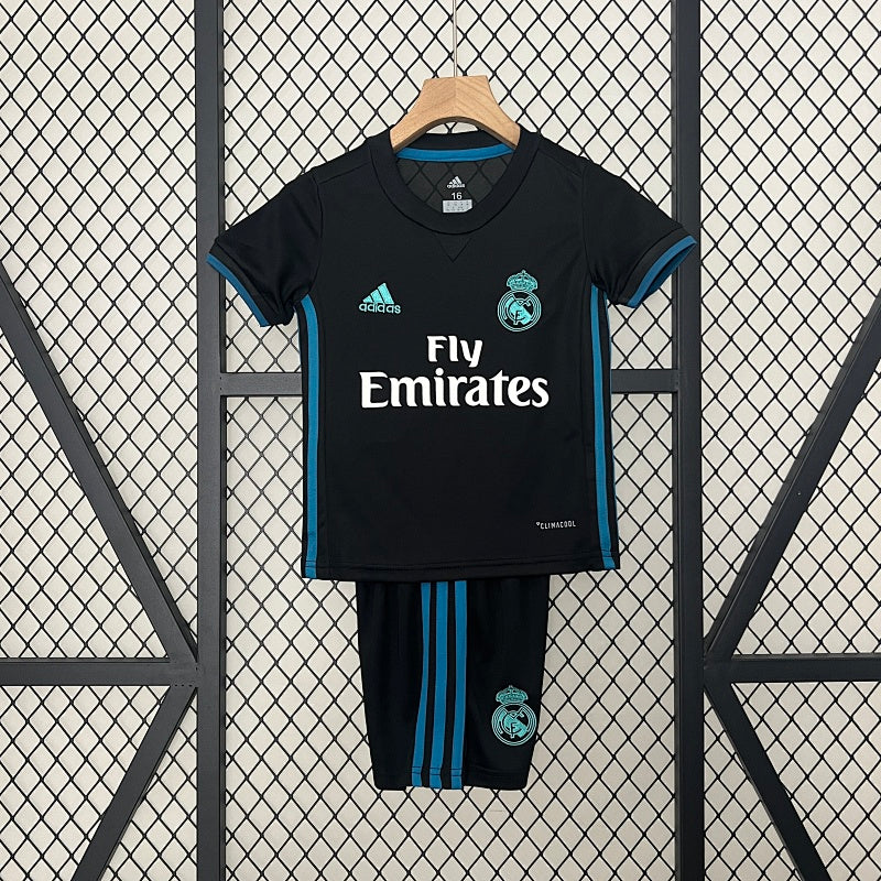 RM 17/18 – Kit Infantil Visitante
