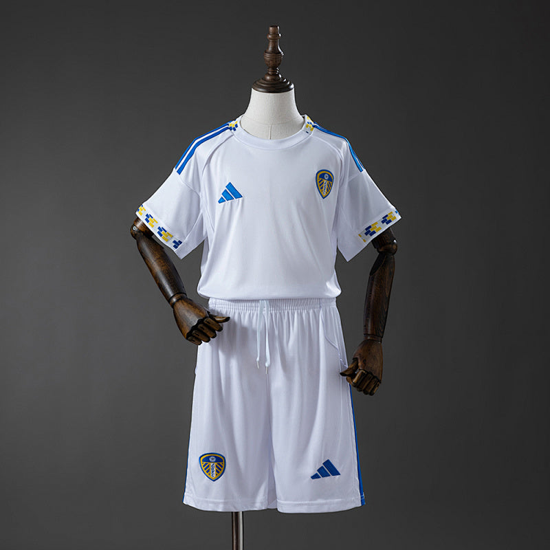 Leeds United 25/26 Kit Infantil Local