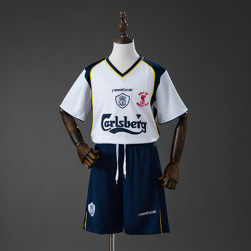 LIV 01/02 Kit Infantil Visitante retro