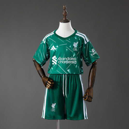 LIV 26/27 Kids Kit