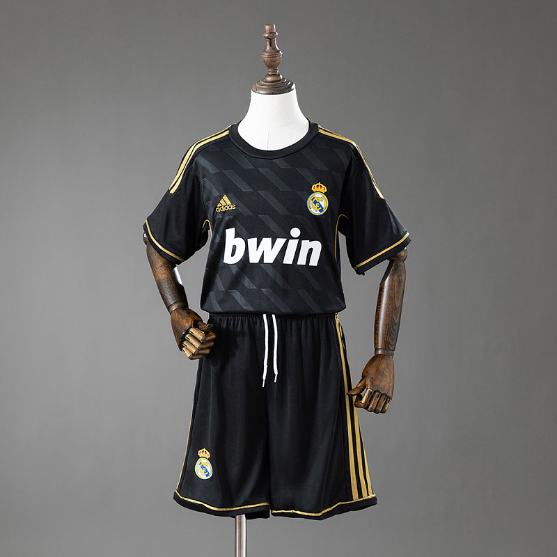 RM 11/12 Kit Infantil Visitante retro