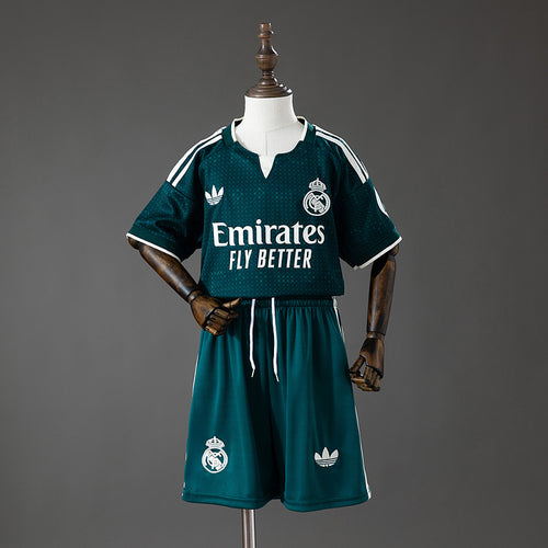 RM 26/27 Kit Infantil Visitante