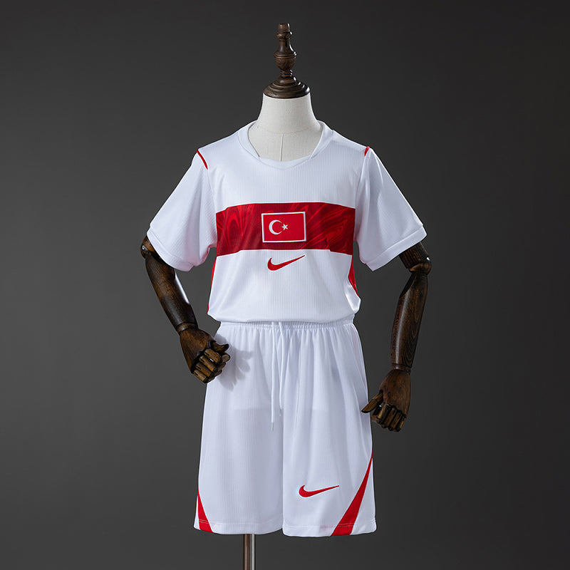 TUR 2026 Kit Infantil Local