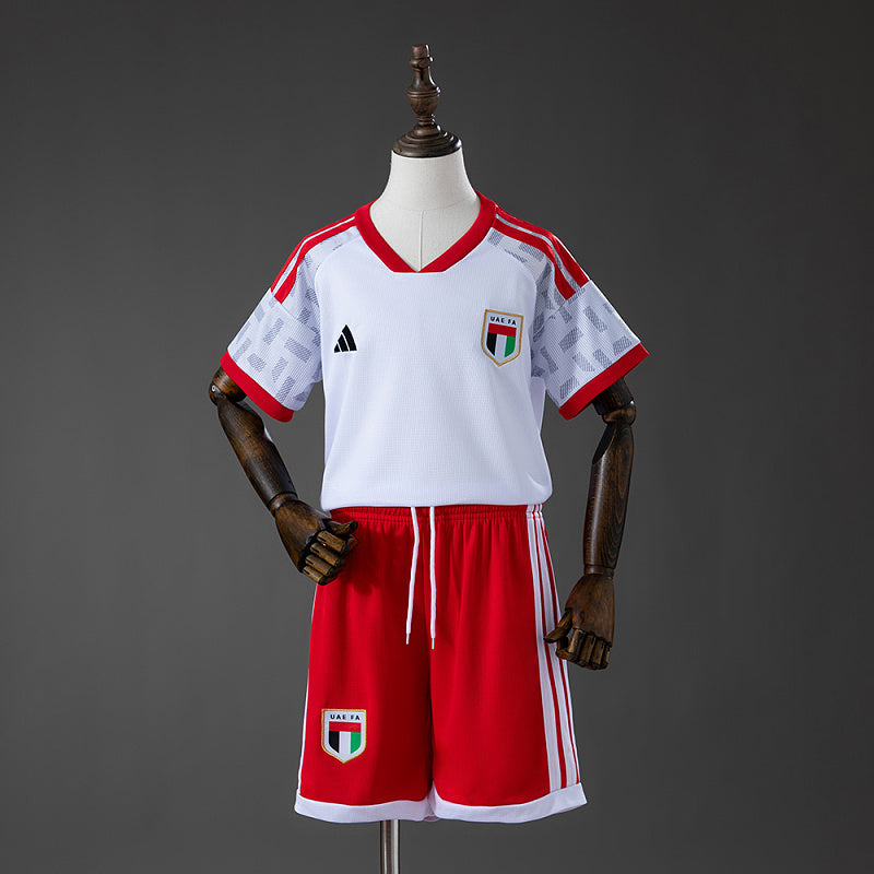Emiratos Árabes Unidos 2026 Kit Infantil Local